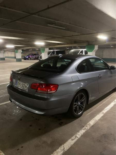 BMW 330 Espoo - valokuva 6