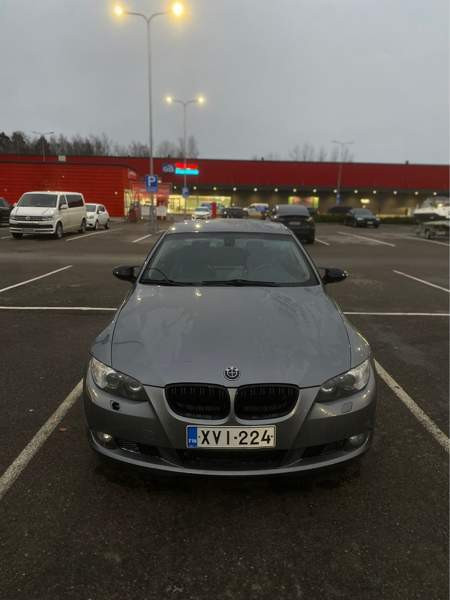 BMW 330 Espoo - valokuva 1