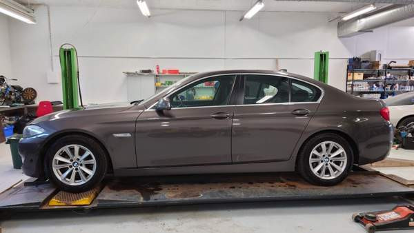 BMW 520 Лохья - изображение 6