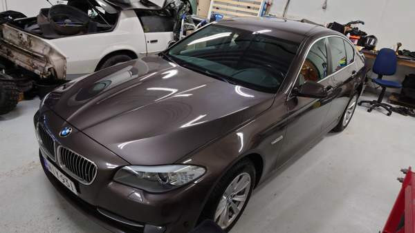 BMW 520 Лохья - изображение 1