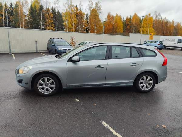 Volvo V60 Järvenpää - valokuva 3