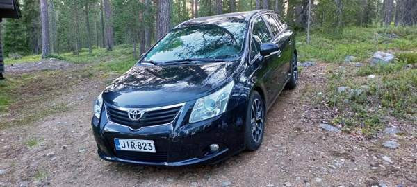 Toyota Avensis Oulu - valokuva 7