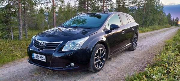 Toyota Avensis Oulu - valokuva 1