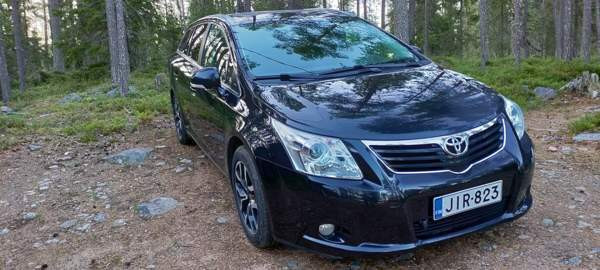 Toyota Avensis Oulu - valokuva 2