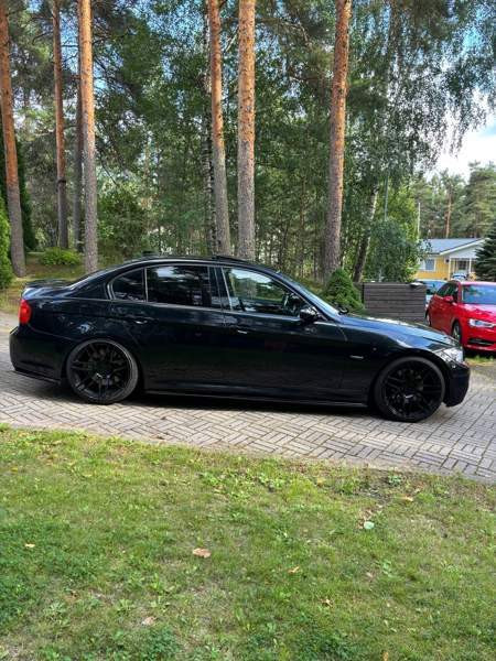 BMW 330 Raisio - valokuva 4
