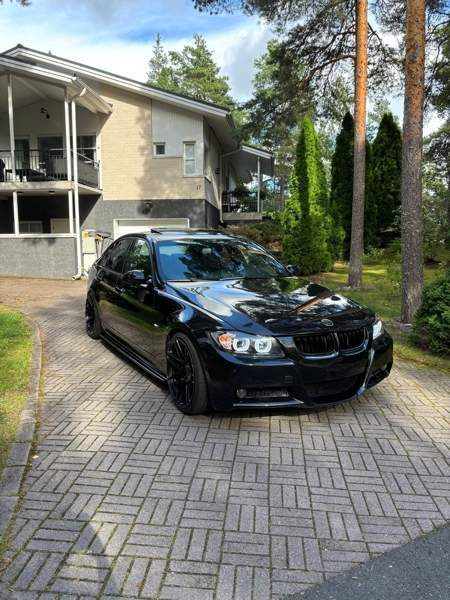 BMW 330 Raisio - valokuva 2