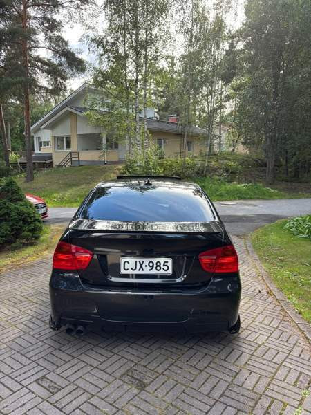 BMW 330 Raisio - valokuva 5