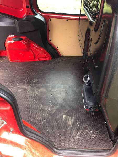 Ford Transit Courier Tammela - изображение 5