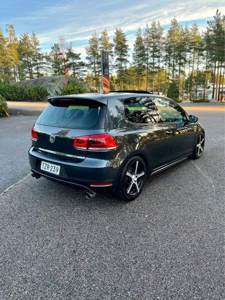 Volkswagen Golf Raasepori - valokuva 5