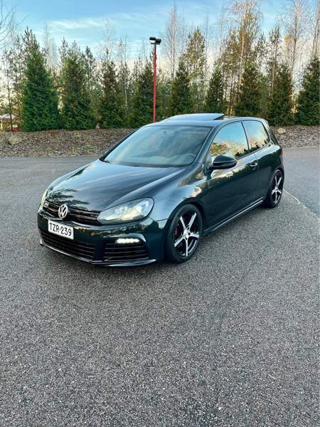 Volkswagen Golf Raasepori - valokuva 1