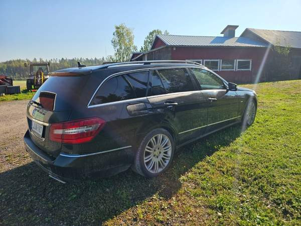 Mercedes-Benz E Maentsaelae - photo 2