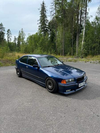 BMW 323 Tuusula - valokuva 1