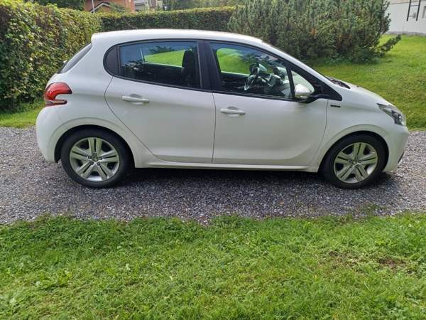 Peugeot 208 Pirkkala - изображение 2