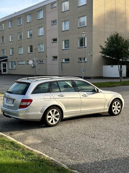 Mercedes-Benz 200 Каяни - изображение 4