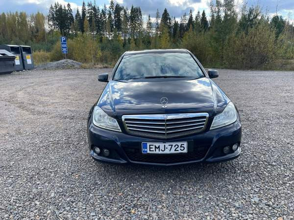 Mercedes-Benz C Вантаа - изображение 2