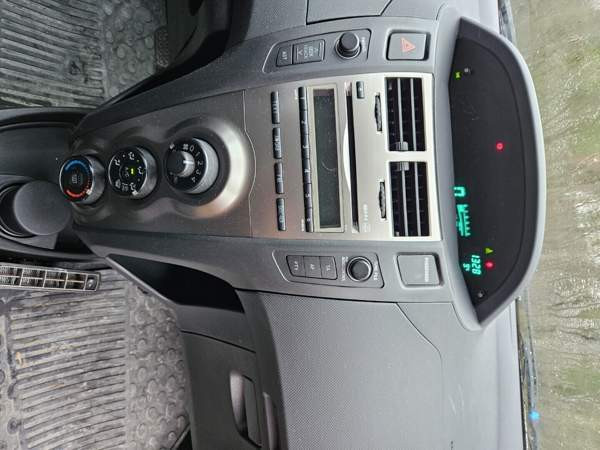 Toyota Yaris Куусамо - изображение 3