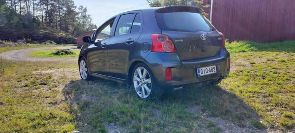 Toyota Yaris Kemiö - изображение 4