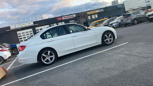 BMW 320 Кемин - изображение 3