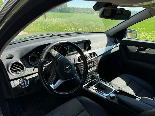 Mercedes-Benz C Мянтсяля - изображение 5