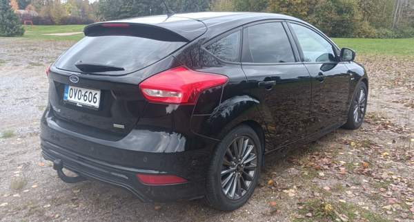 Ford Focus Лохья - изображение 5