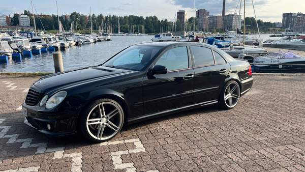 Mercedes-Benz E Tampere - valokuva 2