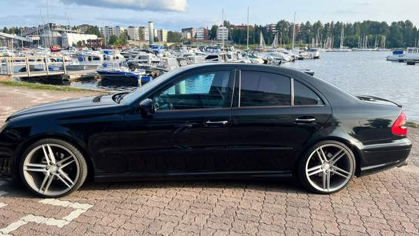 Mercedes-Benz E Tampere - valokuva 3