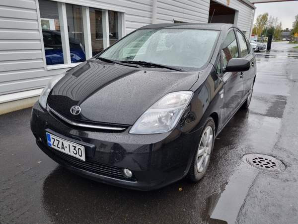 Toyota Prius Oulu - valokuva 1