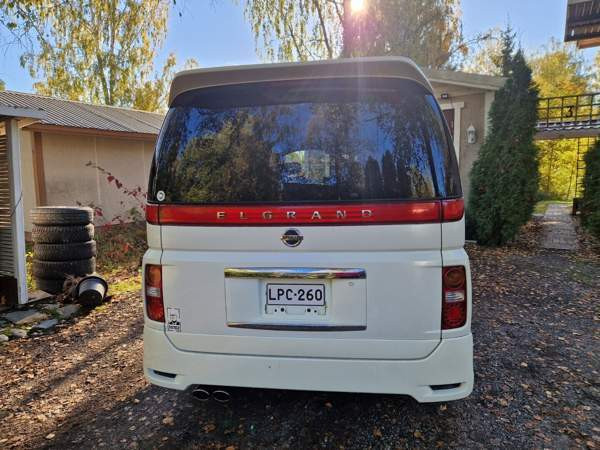 Nissan Elgrand Холлола - изображение 6