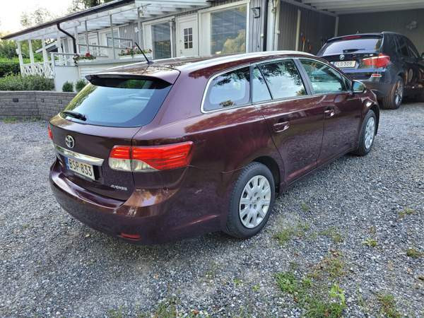 Toyota Avensis Kangasala - valokuva 5