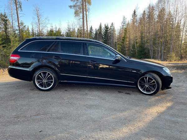 Mercedes-Benz E Pielavesi - valokuva 2