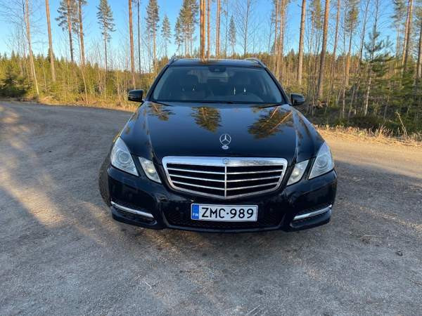 Mercedes-Benz E Pielavesi - valokuva 4