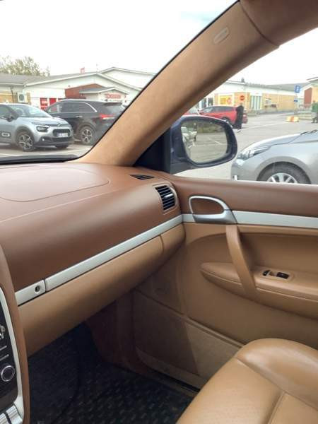 Porsche Cayenne Macau - photo 6