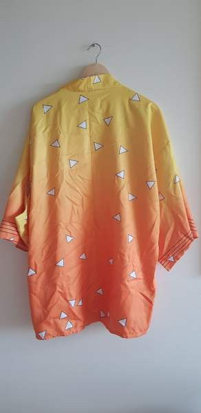 Demon Slayer Zenitsu cosplay asu koko M Helsinki - photo 4