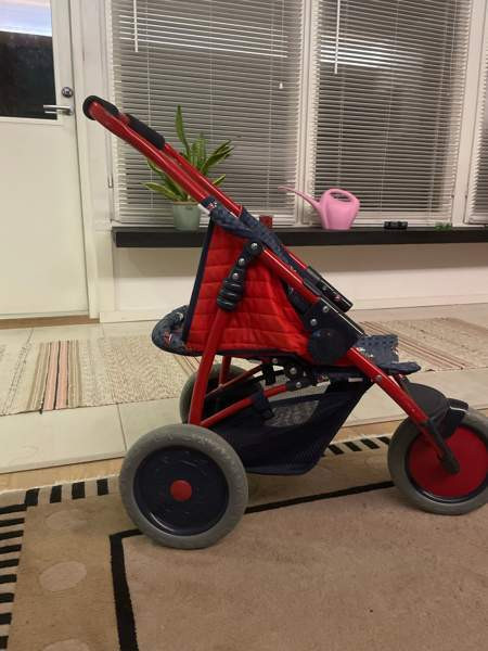 Nuken rattaat. Oulu - valokuva 2