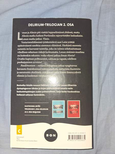 Kirjoja Uusikaupunki - valokuva 6