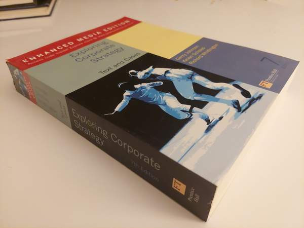 Exploring Corporate Strategy – Johnson, Scholes & Whittington Espoo - valokuva 2