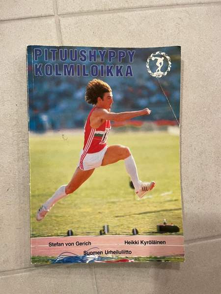 Pituushyppy Kolmiloikka -kirja Helsinki - изображение 1