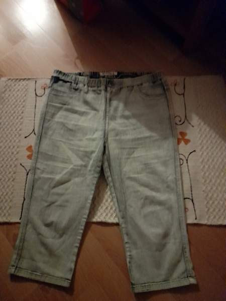 Farkku caprit koko L Хювинкяя - изображение 1