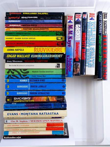 Vanhoja pokkareita 50-80 -luvuilta. 32 kpl Oulu – foto 1