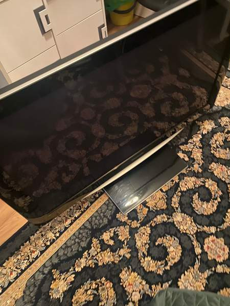 Myydään Panasonic TV hyvässä kunnossa 46 tumma painava. Espoo - photo 1