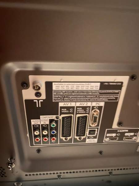 Myydään Panasonic TV hyvässä kunnossa 46 tumma painava. Espoo - photo 5