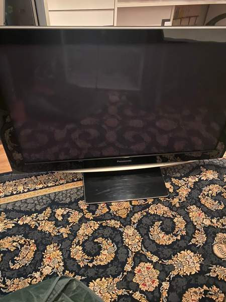 Myydään Panasonic TV hyvässä kunnossa 46 tumma painava. Espoo - photo 2
