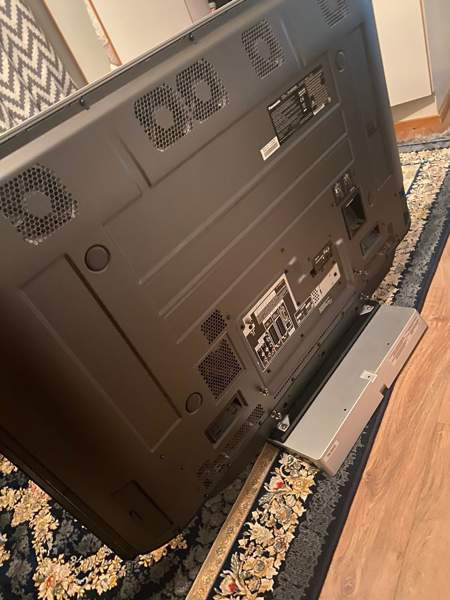 Myydään Panasonic TV hyvässä kunnossa 46 tumma painava. Espoo - photo 3