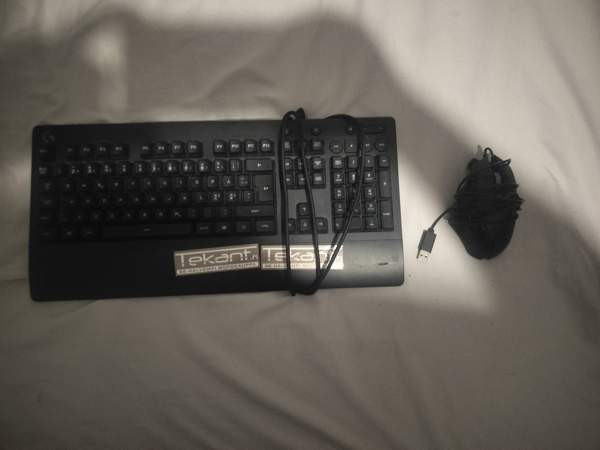 Näppäimistö g213 ja hiiri g502 hero Оулу - изображение 1