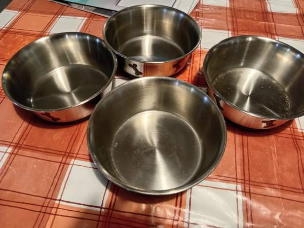 4 metallista pientä ruokakuppia Kotka - photo 1