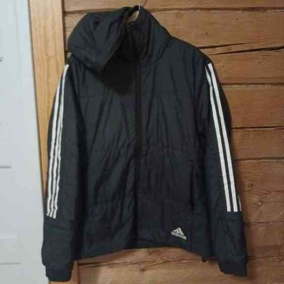 Adidas takki,lyhyt malli.kokoM. Mikkeli