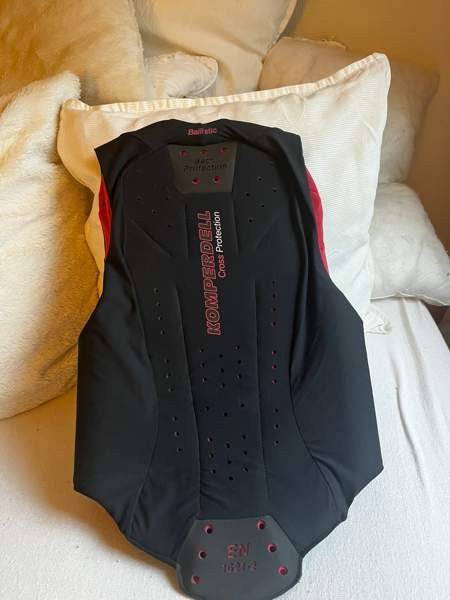 Ballistic FlexFit Women -liivi Selkäsuoja Helsinki - photo 2