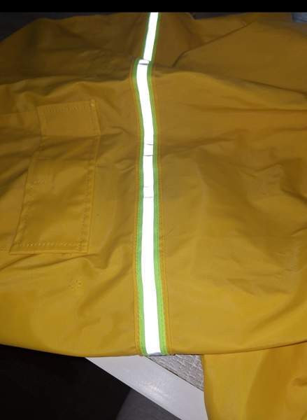 Isolle koiralle sadetakki, uusi Lieto - photo 2