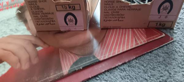 Hevonen Kengitys naula paketit J6=0.6kg ja A4 =0.2kg/72 kpl Helsinki - изображение 1