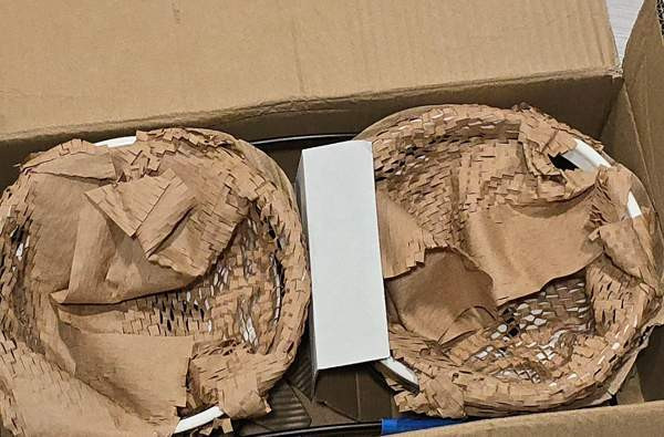 Läjä koirantarvikeita, leluja, ja kuppeja. Кангасала - изображение 4